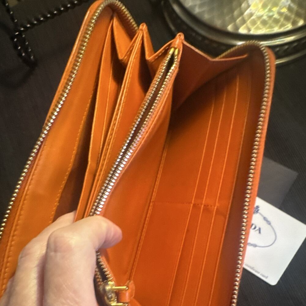 PRADA Soffiano Leather Zippy Wallet Papaya All Inclusive -box, Authenticity Card - Picture 13 of 14
